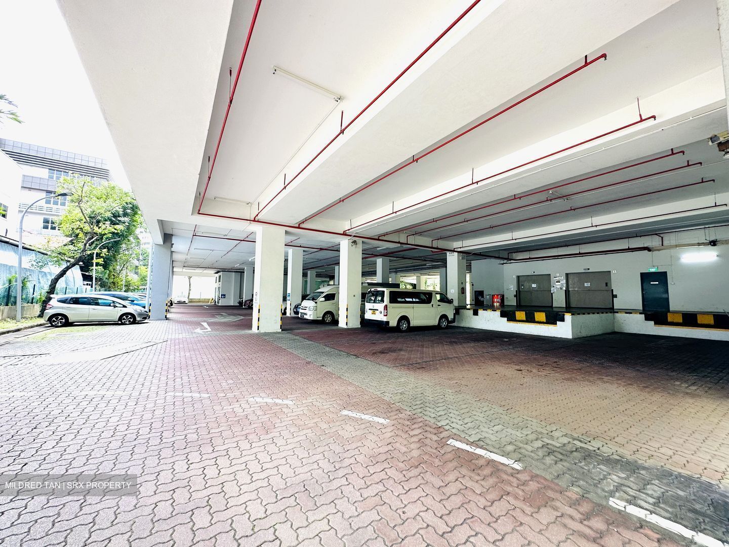 Redhill MRT (D3), Factory #475971041